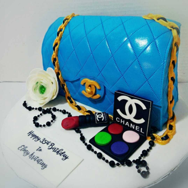 Chanel Handbag - Decorated Cake by Kasserina Cakes - CakesDecor